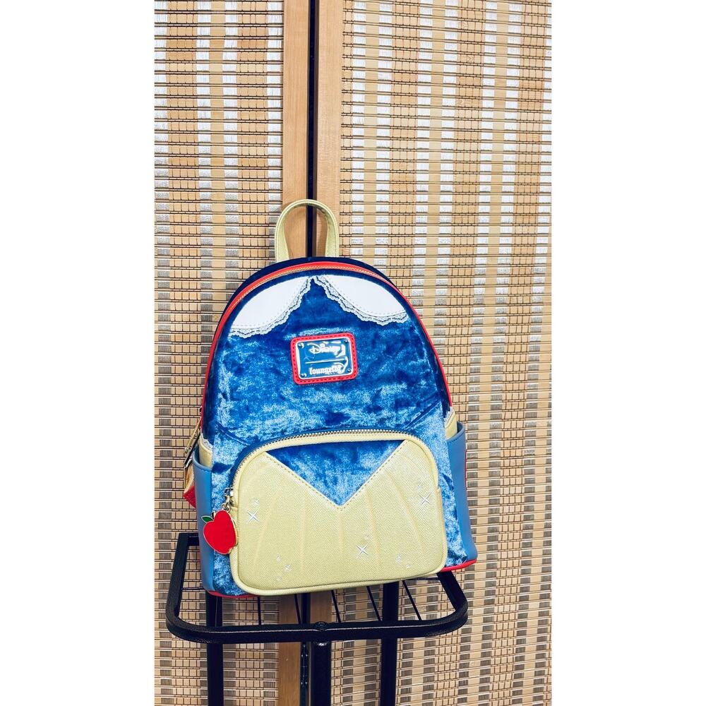 Loungefly Disney Princess collection Snow White mini Backpack bag purse